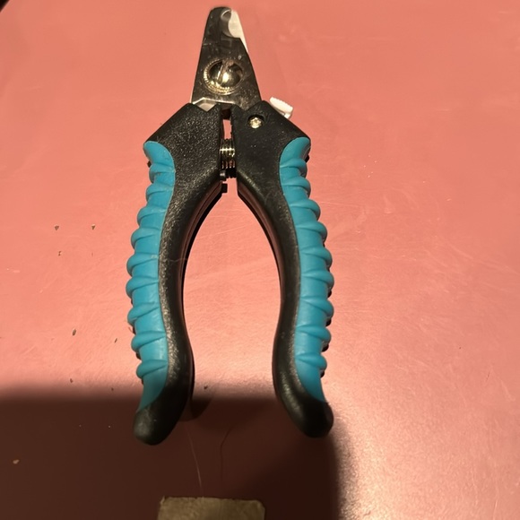 3 Animal Nail Clippers- Great Sharp Condition - Picture 3 of 4
